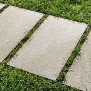 Feinsteinzeug-Gartenplatten können fast überall eingesetzt werden